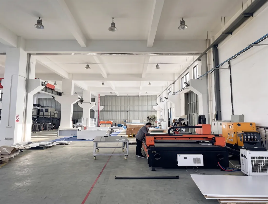 KAISON sheet metal workshop cutting ice machine cabinet panels