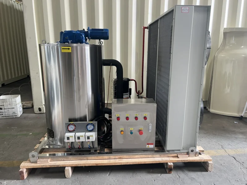 KAISON KP-3T 3000kg industrial flake ice machine complete unit on a shipping pallet